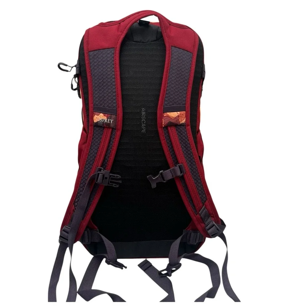 Osprey Womens Daylite 13 L Backpack Liquify Print-Kakio Burgundy Fits 14